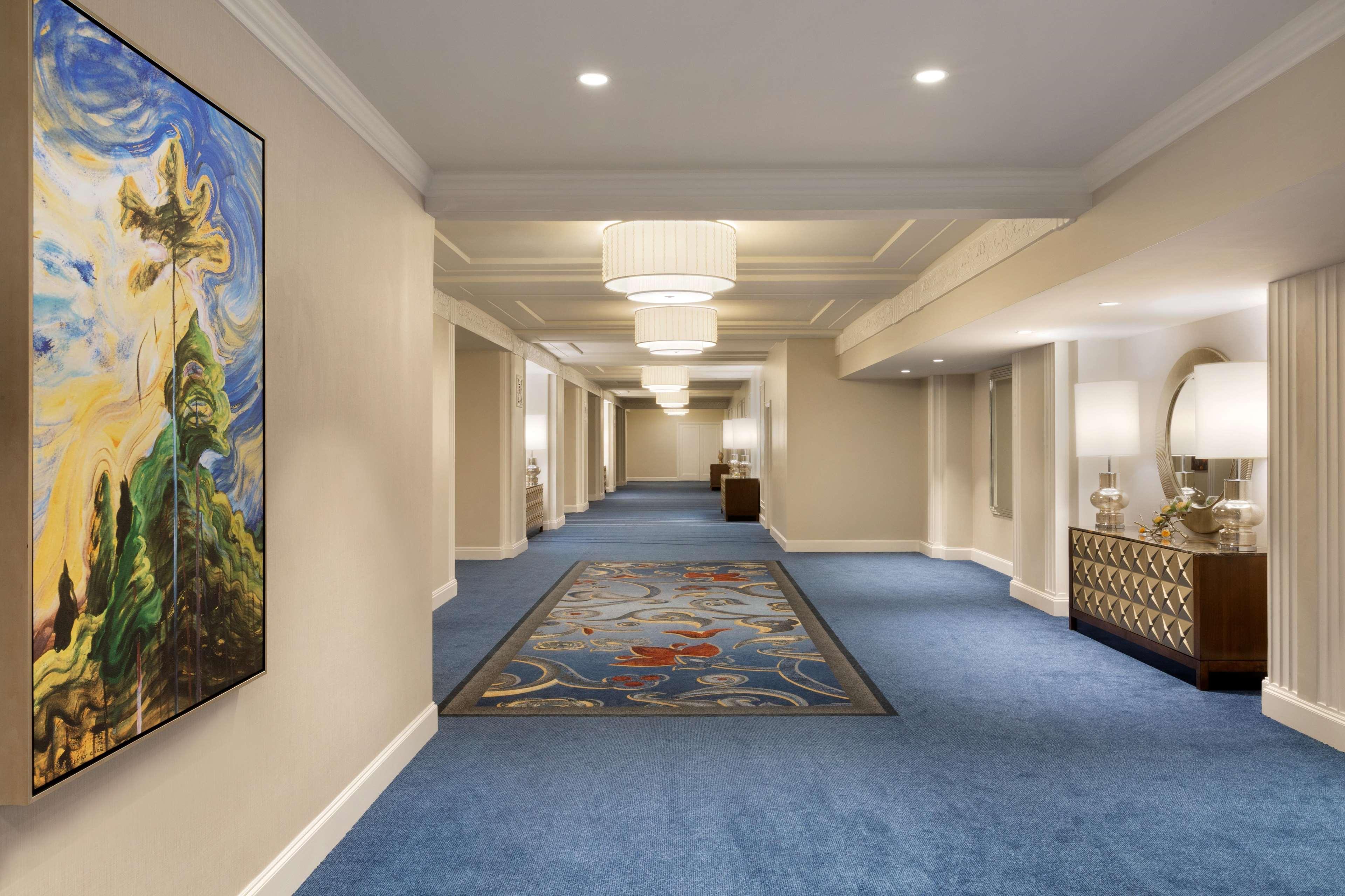 Fairmont Hotel Vancouver Exteriér fotografie Interior of the hotel